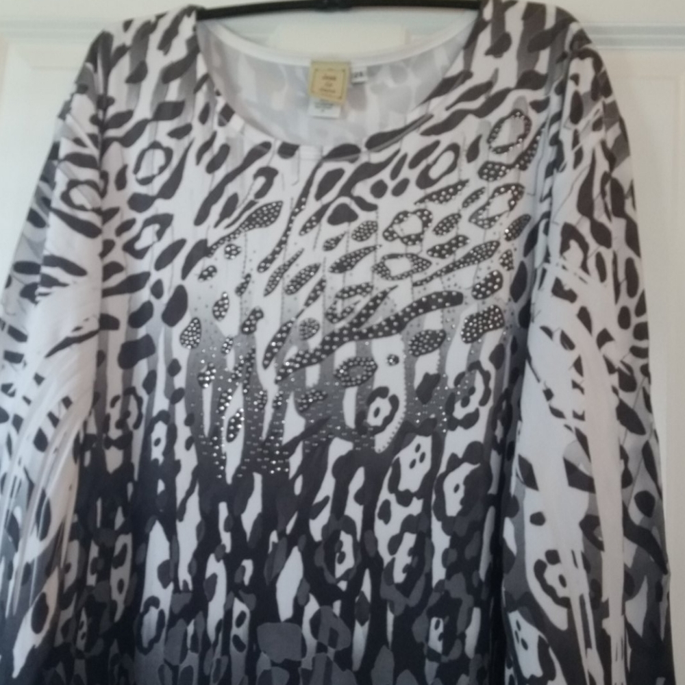 Tunic - Picture 3 of 5